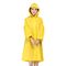 Przezroczysty płaszcz przeciwdeszczowy ODM dla kobiet, żółty płaszcz przeciwdeszczowy dla dorosłych składany bezwonny